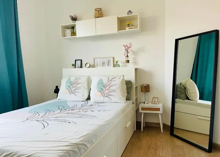 Downtown Quiet And Peacefull Apartment